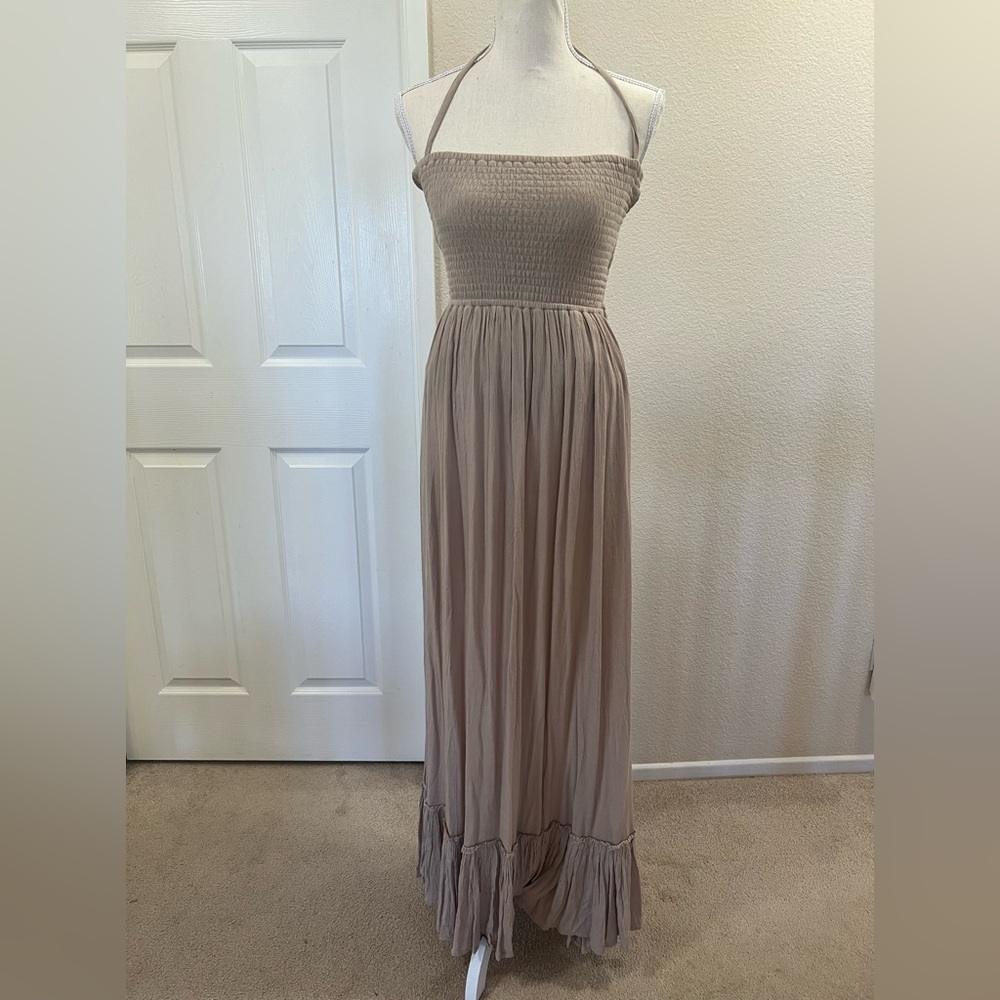 Backless maxi dress